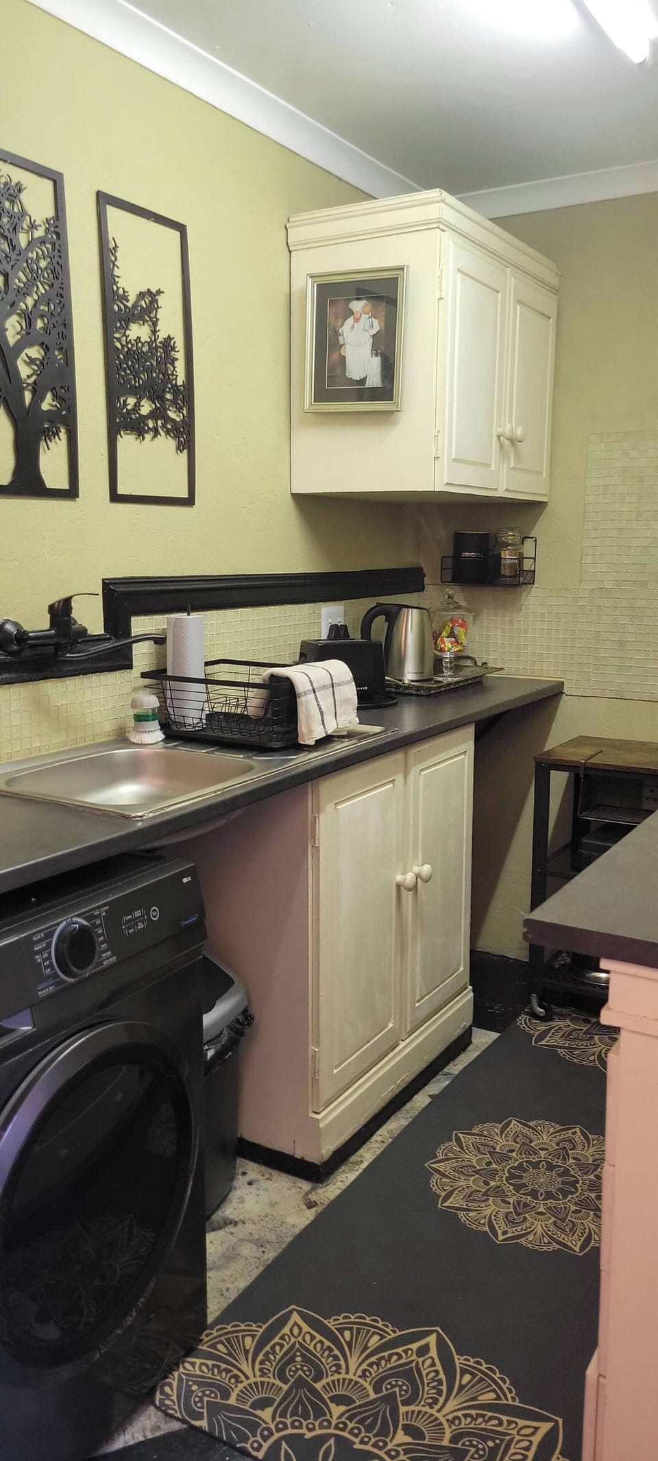 Apartment, 2 Bedrooms, Balcony | Laundry