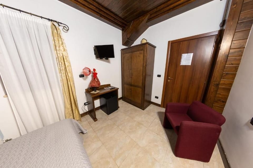 Economy Double or Twin Room, Courtyard View