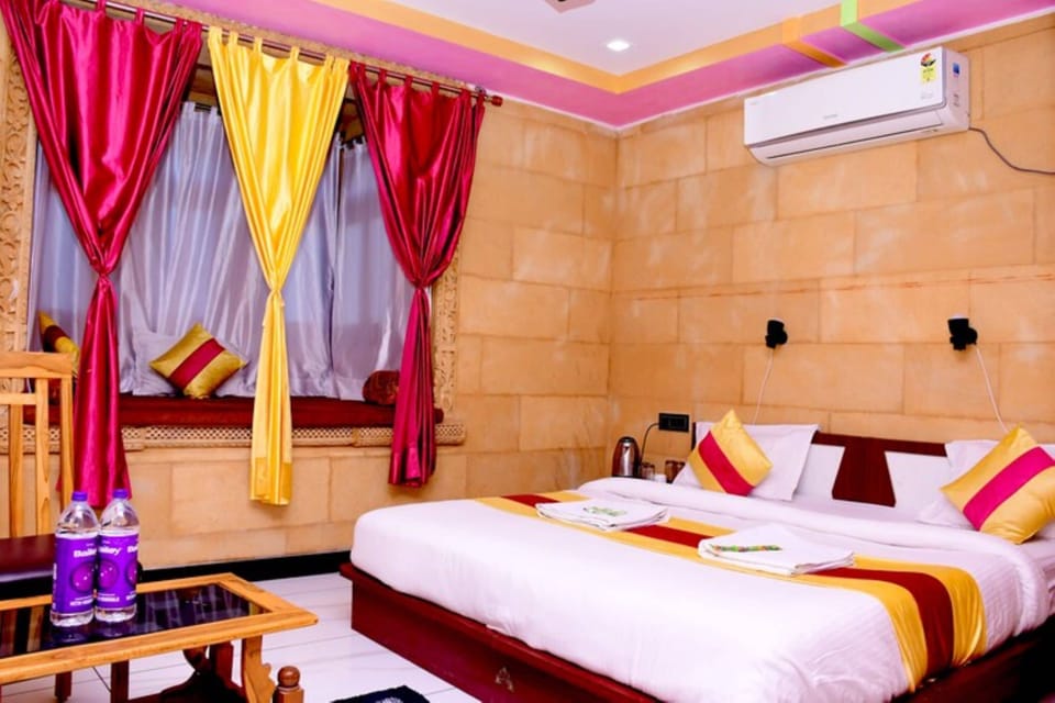 Deluxe Double Room, City View | Desk, free WiFi