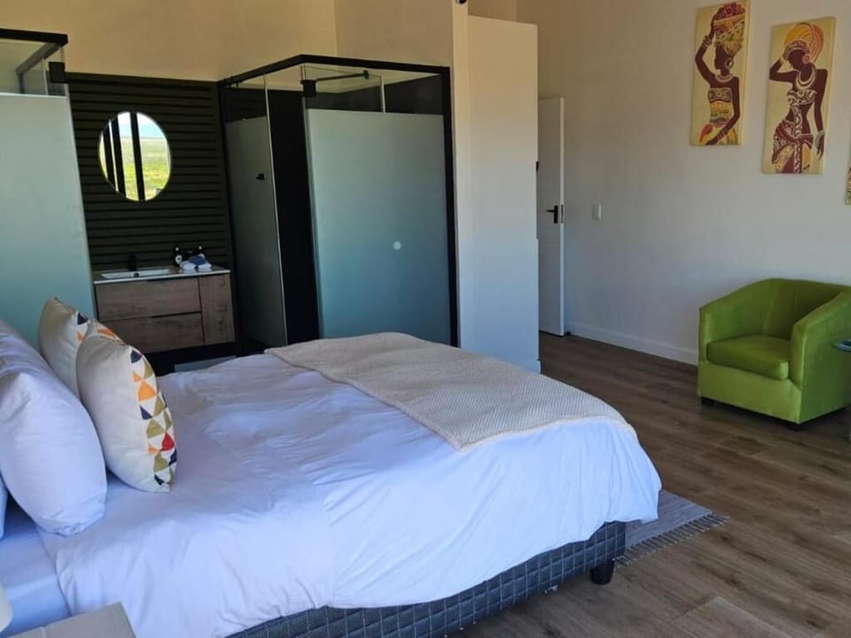 Double Room, 1 Double Bed, Non Smoking, Patio | In-room safe, individually decorated, individually furnished, bed sheets