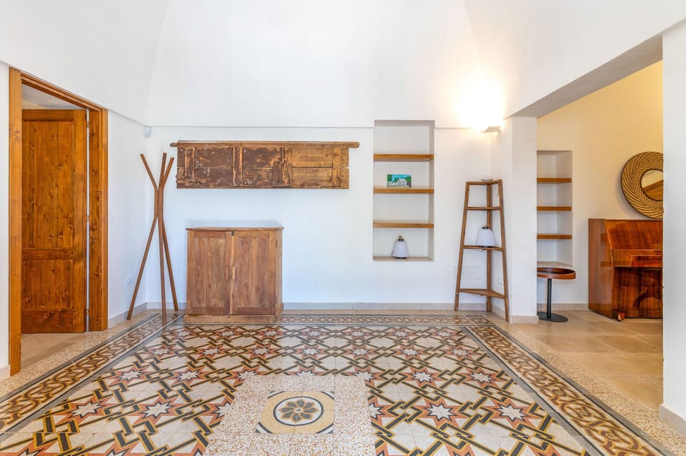 Deluxe Apartment, Patio, Garden View | Interior