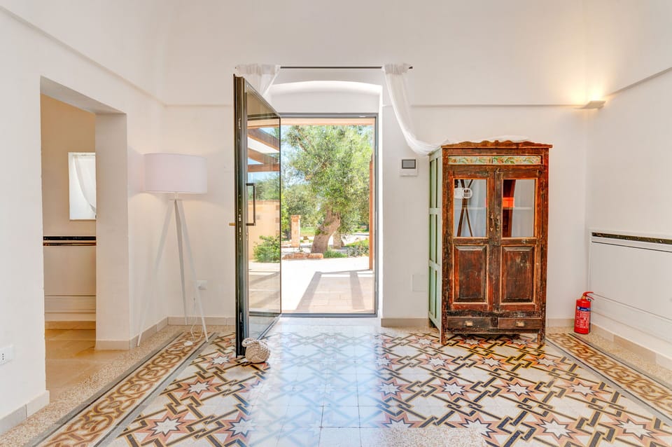 Deluxe Apartment, Patio, Garden View | Interior