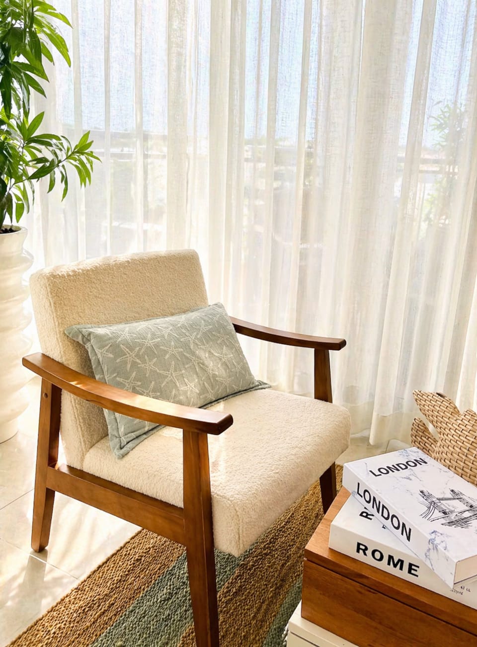 Basic Apartment | Interior