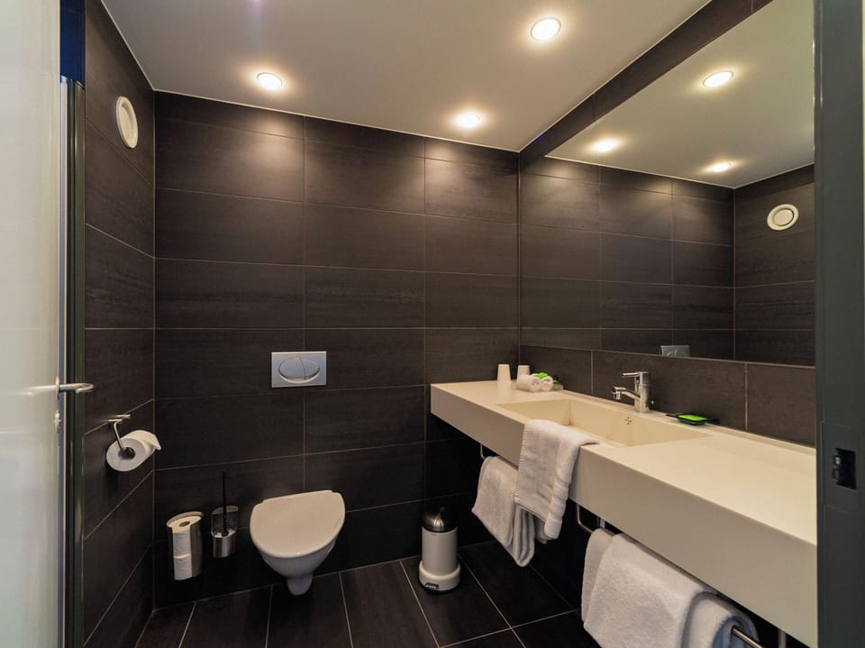 Shower, towels, soap, shampoo