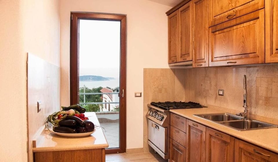 Apartment, 1 Bedroom | Private kitchen