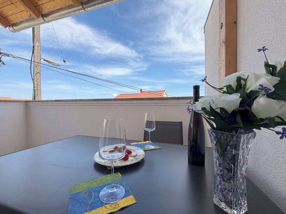 Apartment, 1 Bedroom | Outdoor dining