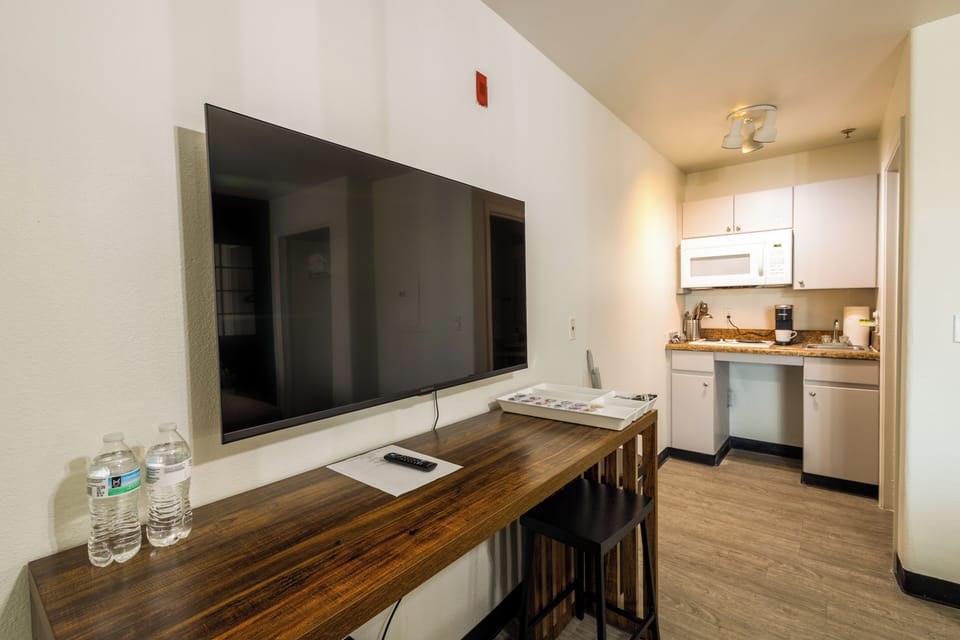 Standard Studio | Free WiFi