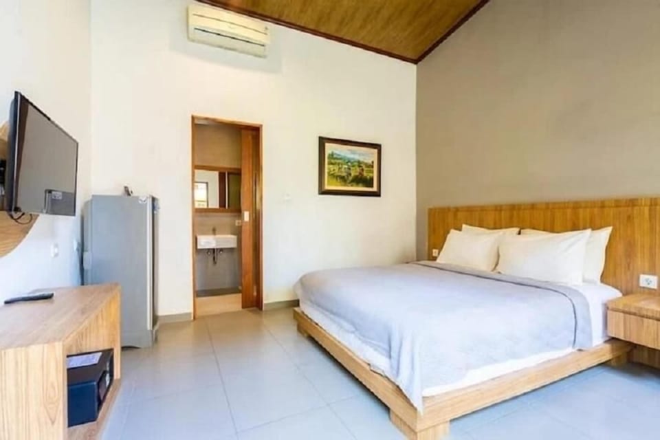 Deluxe Double Room, Garden View | In-room safe, soundproofing, free WiFi