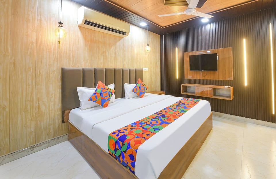 Premium Room | Egyptian cotton sheets, premium bedding, in-room safe, free WiFi
