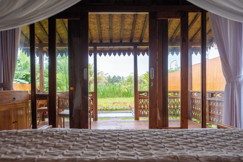 Deluxe Villa, 1 Bedroom, Patio, Pool View | Desk, bed sheets