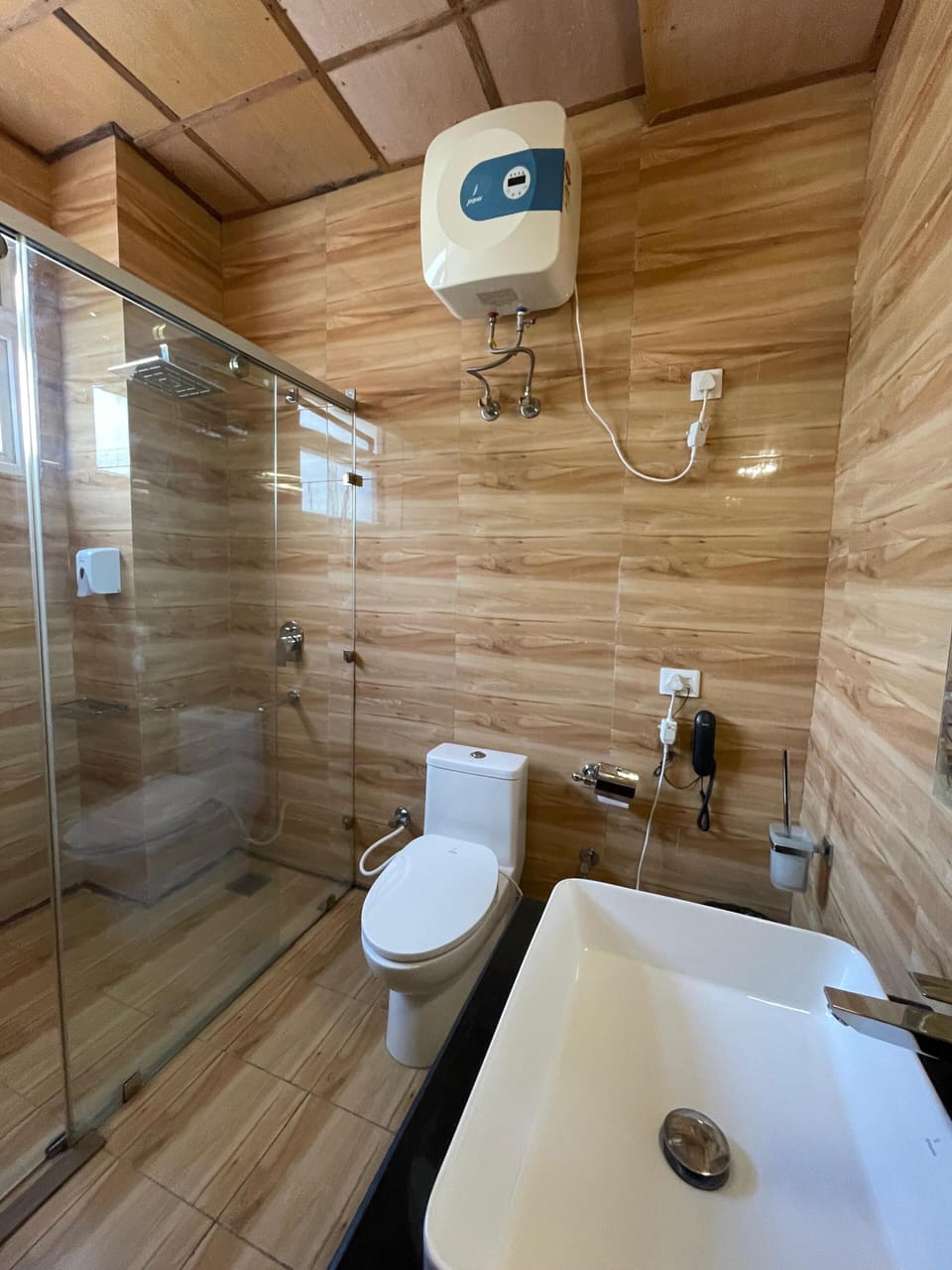 Deluxe Double Room | Bathroom