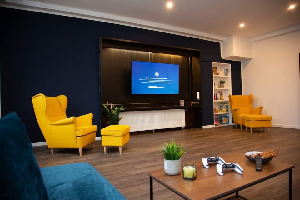 House | 6 bedrooms, high-speed internet