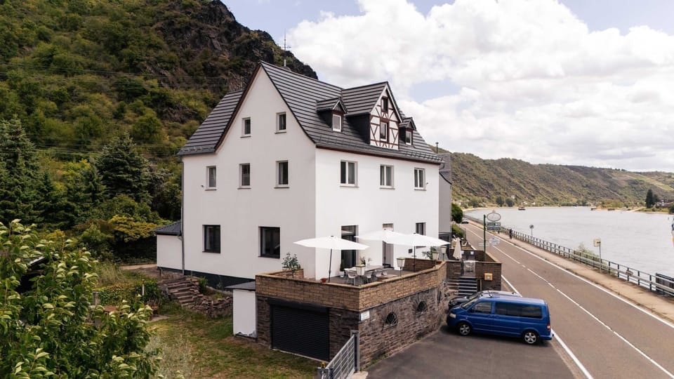House | 7 bedrooms, Internet