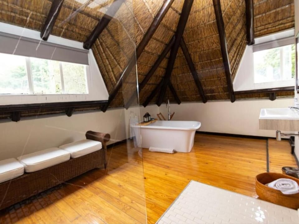 Luxury Quadruple Room, Balcony, Garden View | Bathroom | Slippers