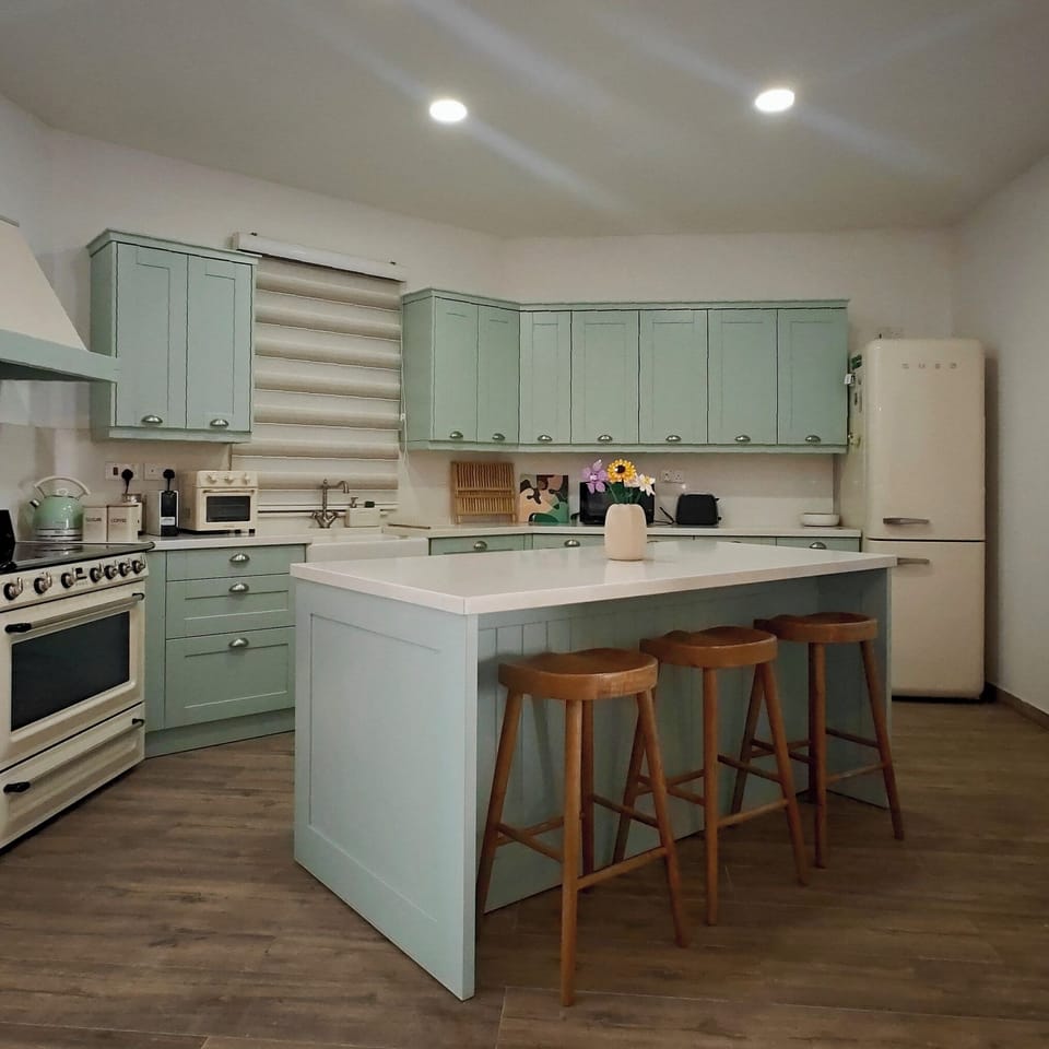 Apartment, 2 Bedrooms | Private kitchen