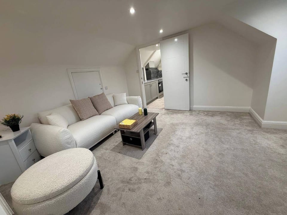 1 Bed - Sleeps 2 - Free Parking Apartment in London