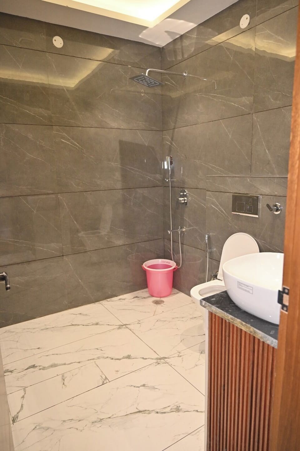 Shower, towels, soap, shampoo
