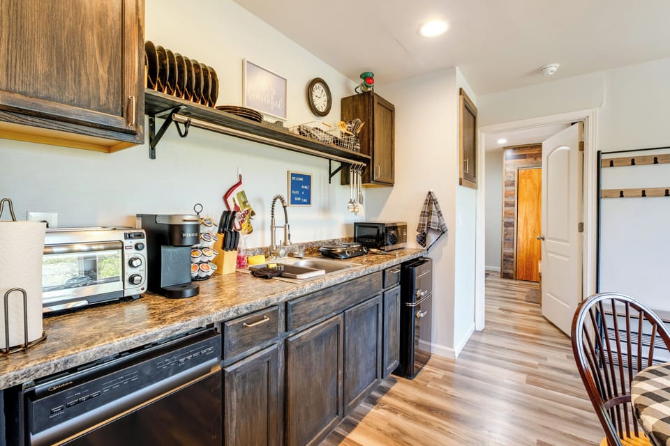 House (2 Bedrooms) | Interior