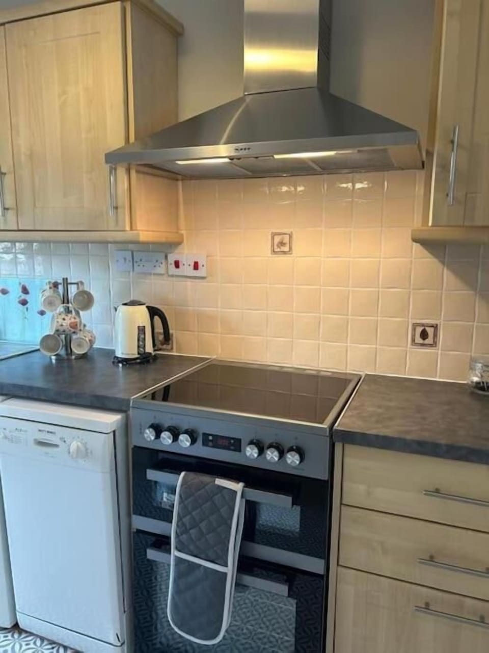 Family Apartment, City View | Private kitchen | Highchair
