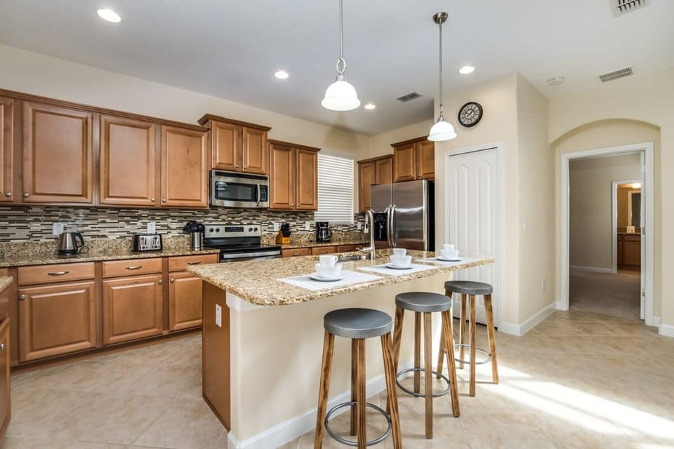 House (5 Bedrooms) | Interior