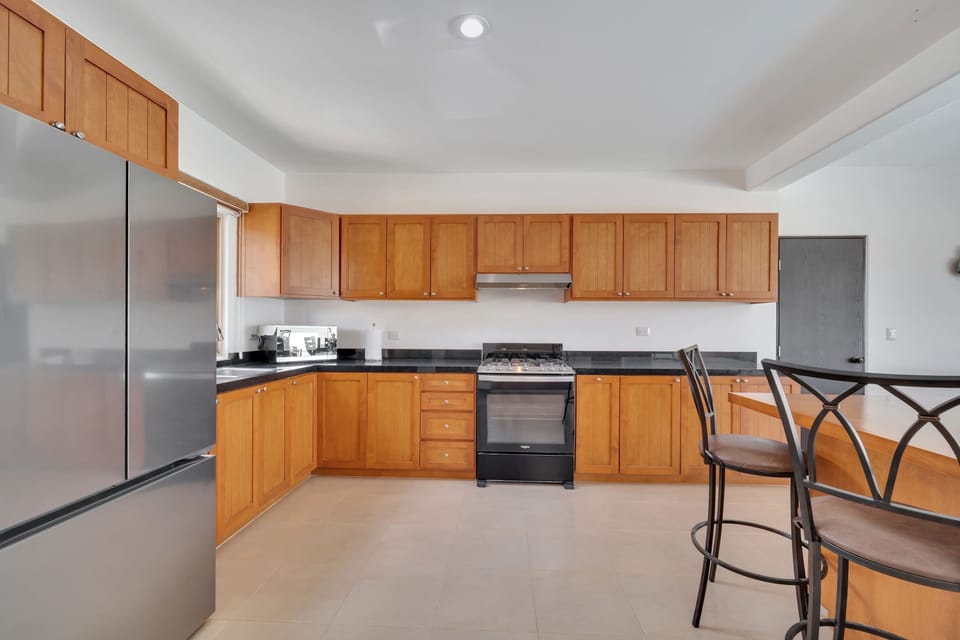 House, Multiple Beds, Pool Access, Partial Ocean View (Farallones 426) | Private kitchen