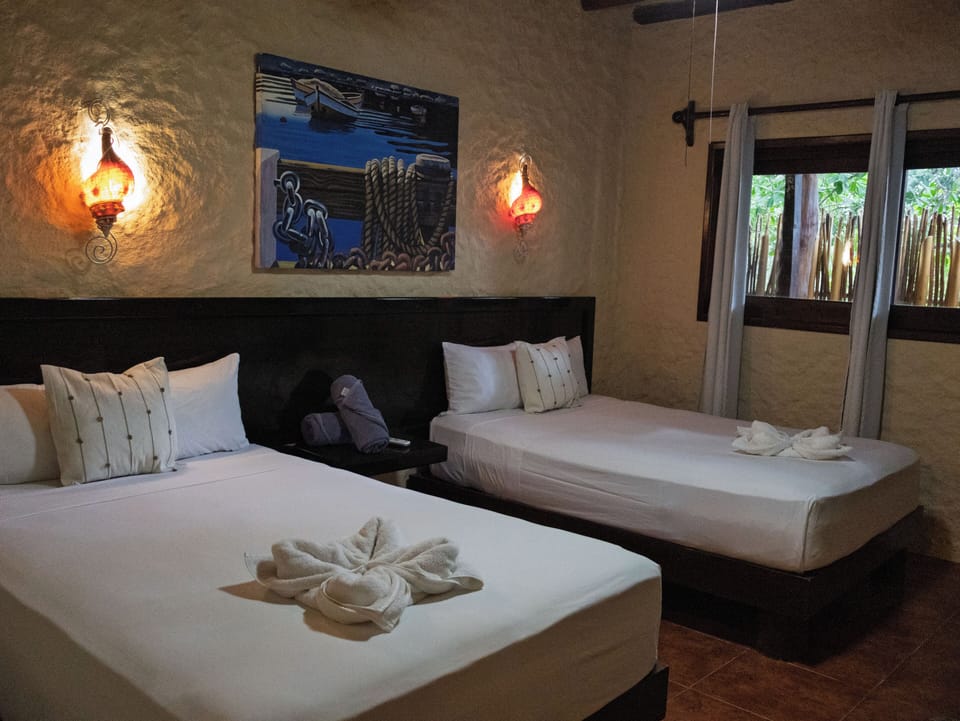 Deluxe Double Room | WiFi (free), bed sheets