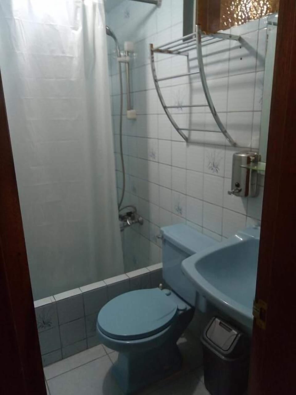 Family Double Room, City View | Bathroom