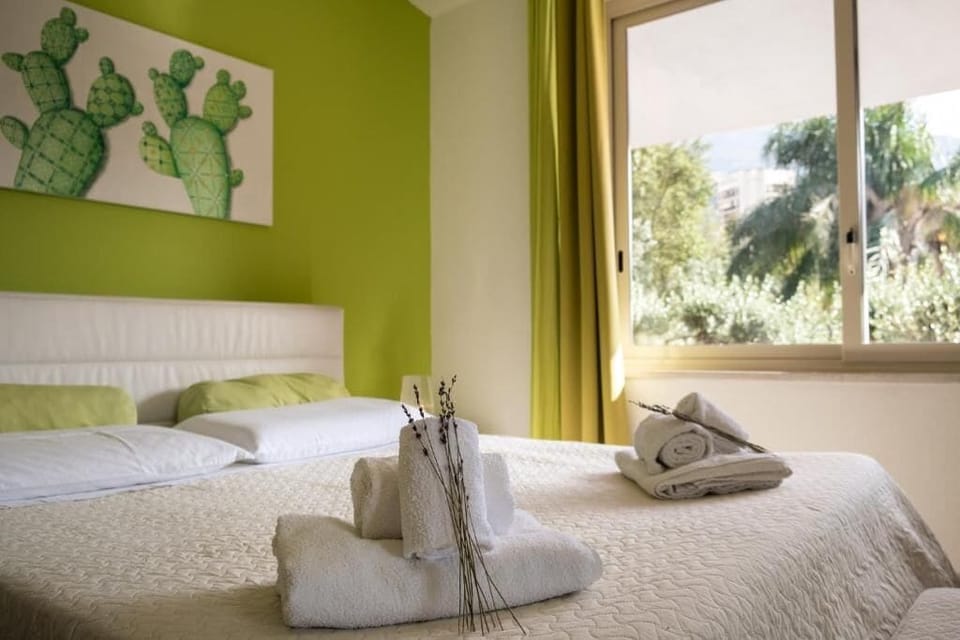 Standard Double Room, 1 Queen Bed, Pool View | Iron/ironing board, free WiFi