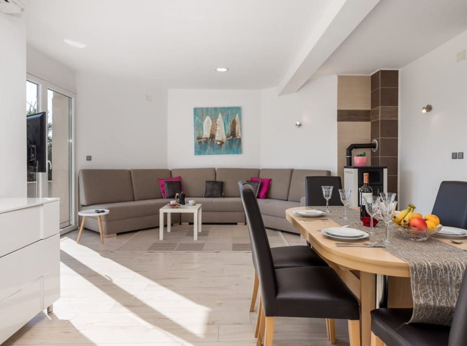 House (Holiday Home Nikas) | Property amenity