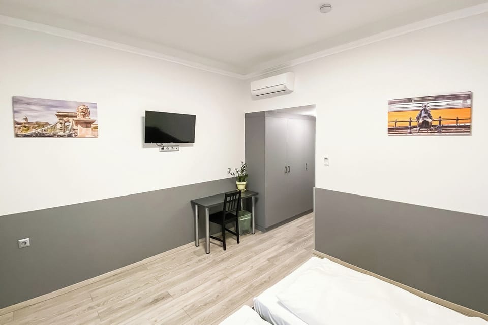 Comfort Double Room | In-room safe, blackout drapes, free WiFi