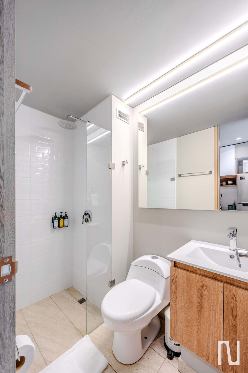 Apartment, 1 Queen Bed, Balcony, City View (Vivo52 407) | Bathroom