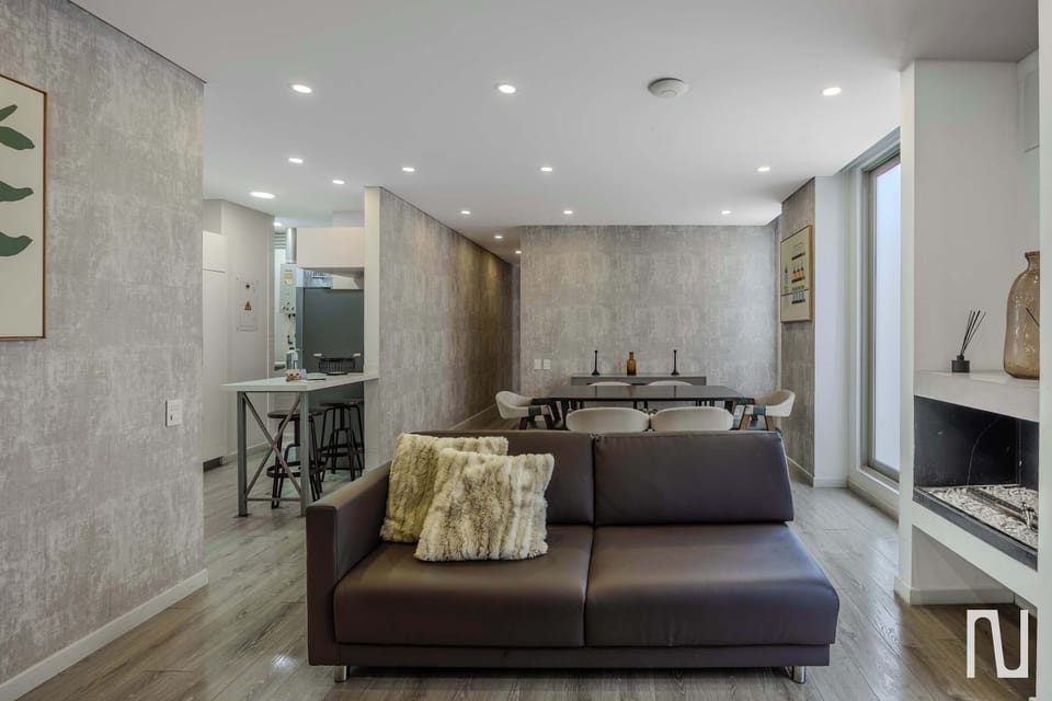 Apartment, Multiple Beds, Hot Tub, City View (Balcones 202) | Living area