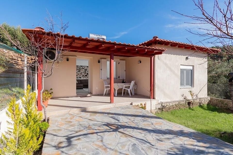 House, Garden View | Exterior
