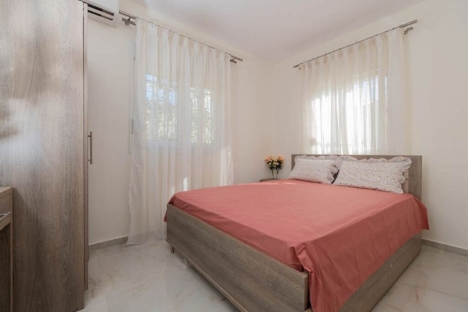 House, Garden View | Soundproofing, free WiFi