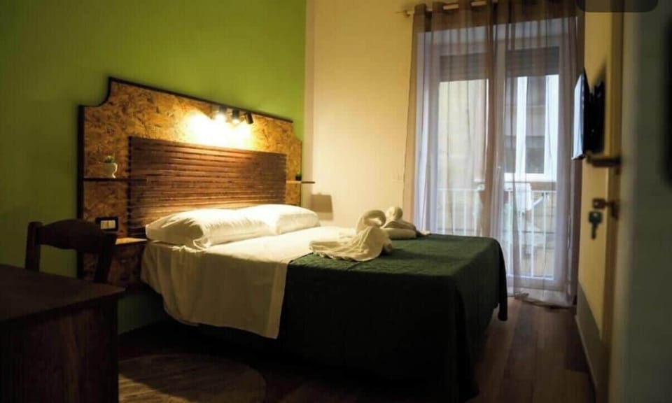 Double Room, Balcony | In-room safe, free WiFi