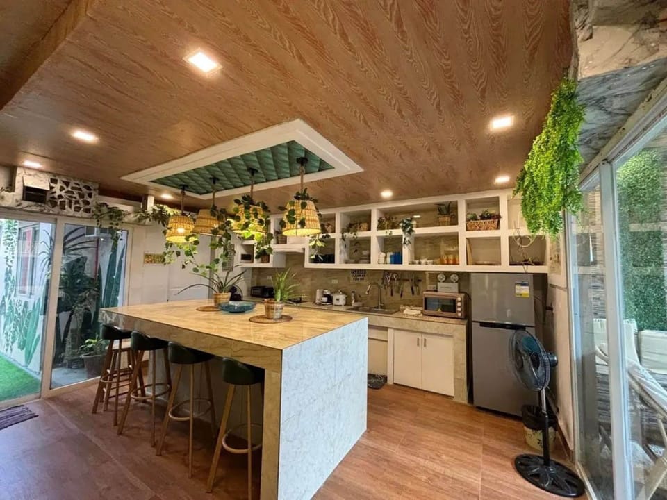 Comfort House, 3 Bedrooms, Private Pool | Private kitchen | Fridge, microwave, oven, stovetop