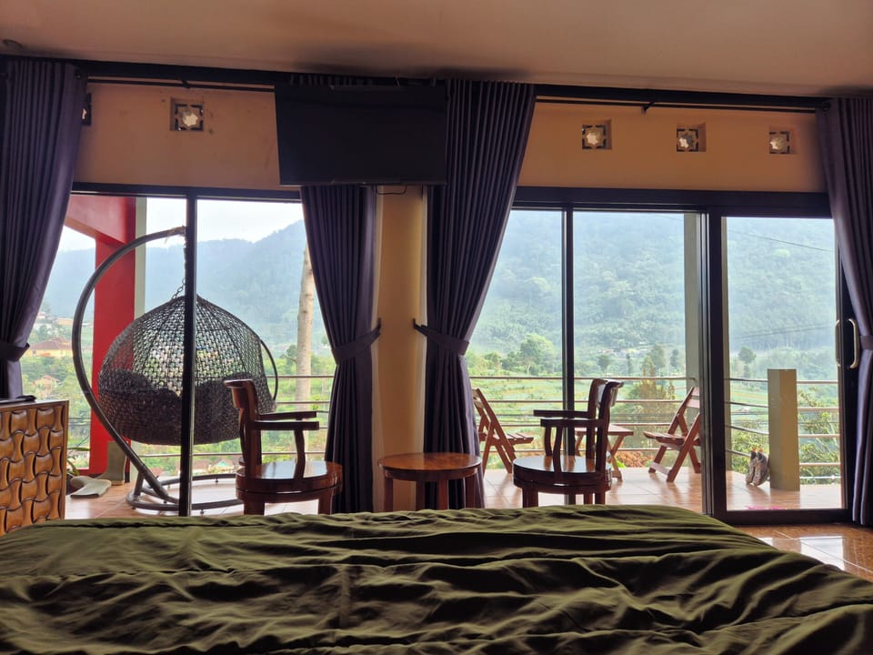 Comfort Double Room, Balcony, Mountain View | Free WiFi, bed sheets