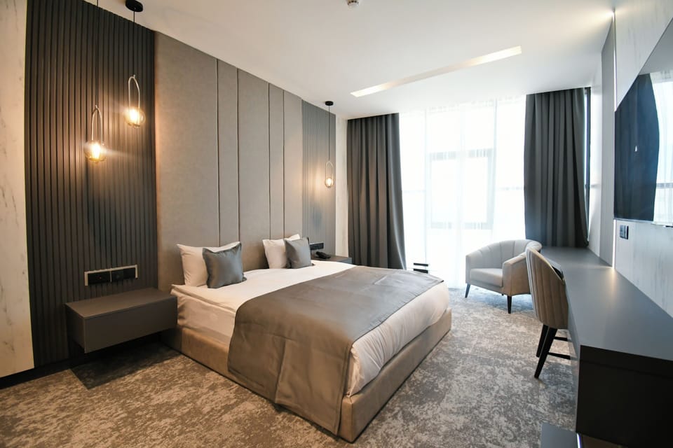 Standard Double Room, City View | Desk, free WiFi, bed sheets