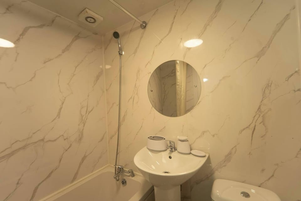 Shared Dormitory, 1 Bedroom | Bathroom