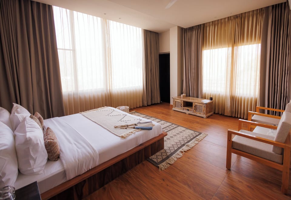 Luxury Room, Balcony, Mountain View | Desk, free WiFi