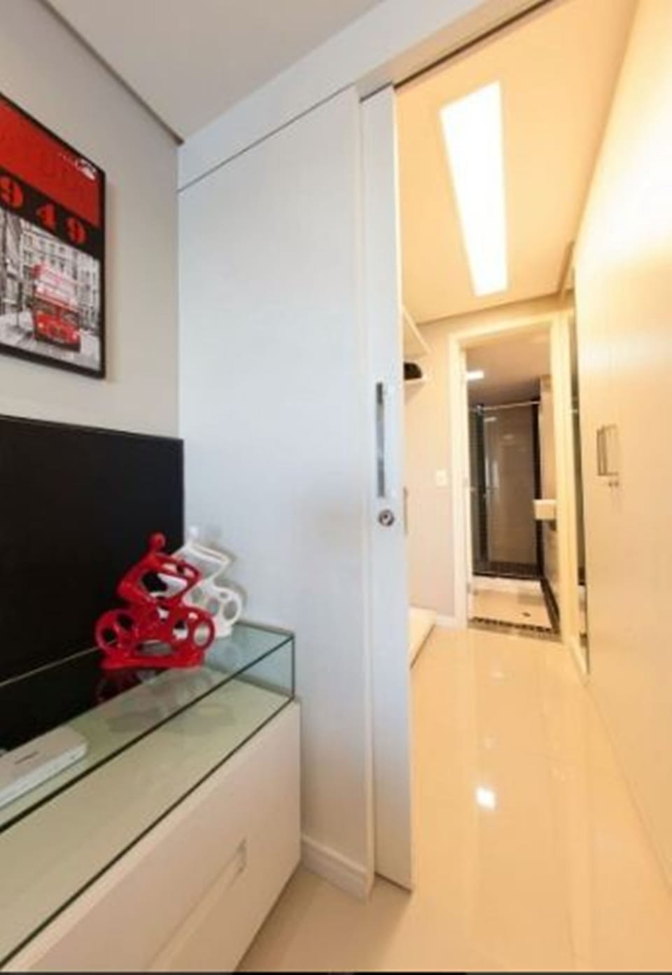 Apartment | In-room safe, desk, blackout drapes, iron/ironing board