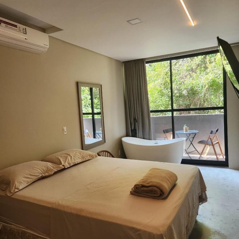 Deluxe Double Room, Balcony, Garden View | Soundproofing, WiFi (free), individually decorated
