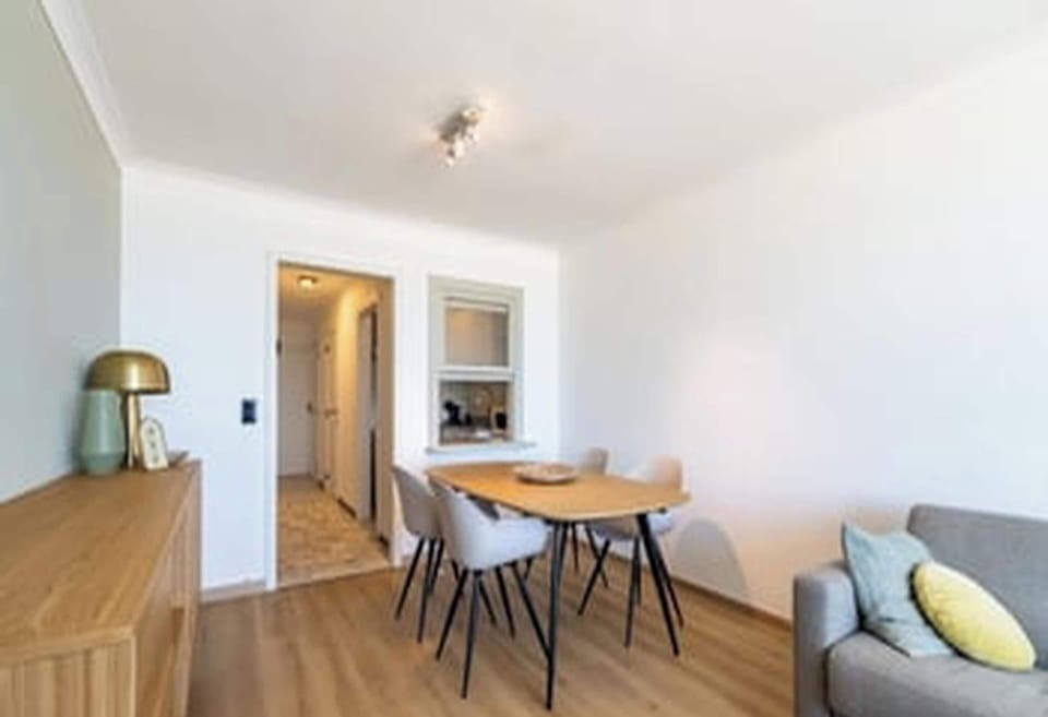 Apartment | Dining