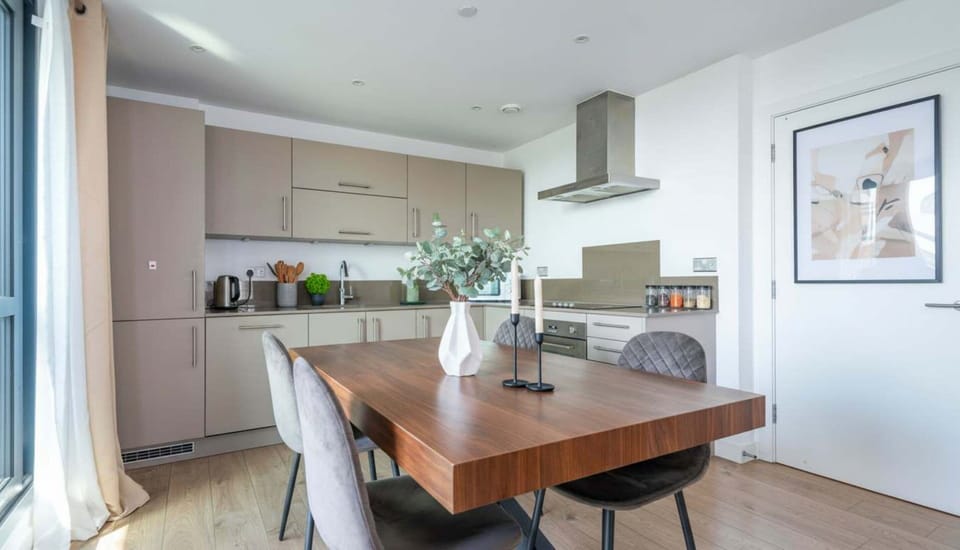 Apartment | Dining