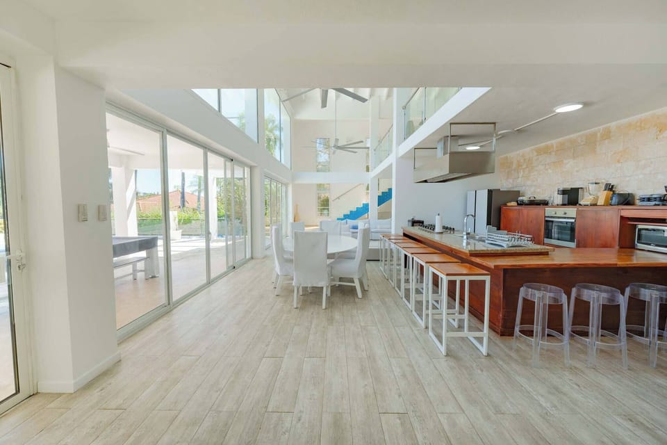 Villa, 5 Bedrooms, Accessible, Private Pool | Interior