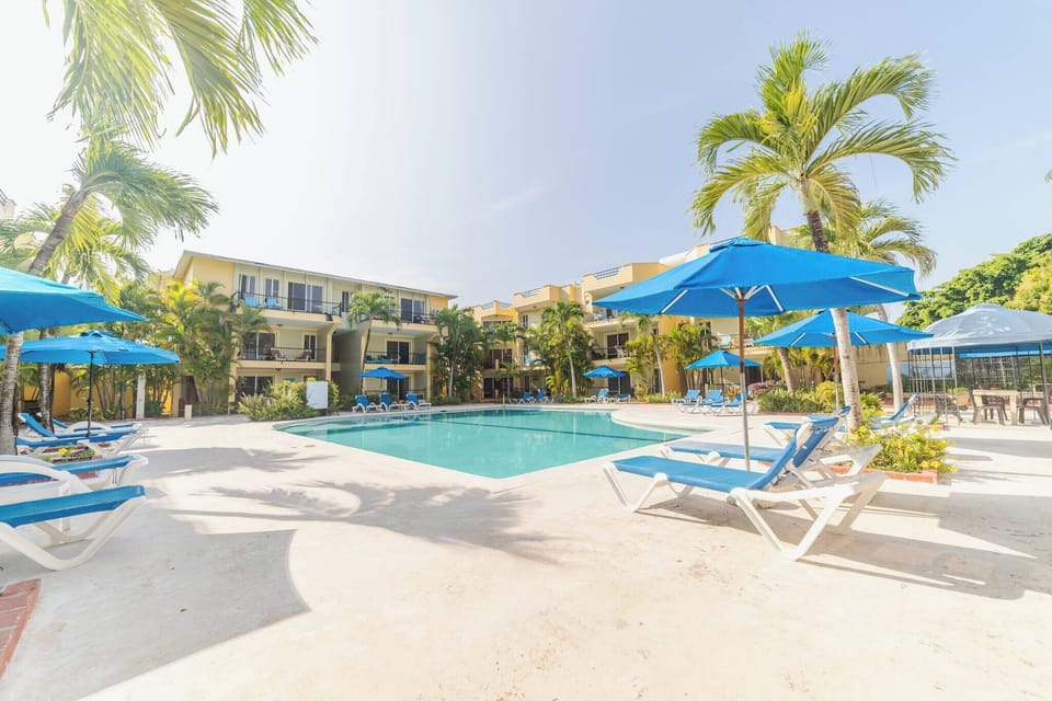 Apartment, 1 Bedroom, Patio | Pool | Outdoor pool