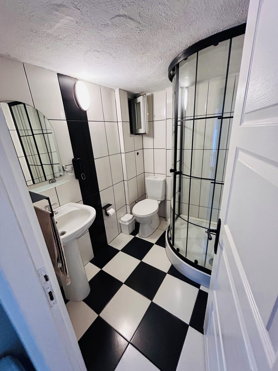 Classic Quadruple Room, Beach View | Bathroom | Shower, hair dryer, towels, soap