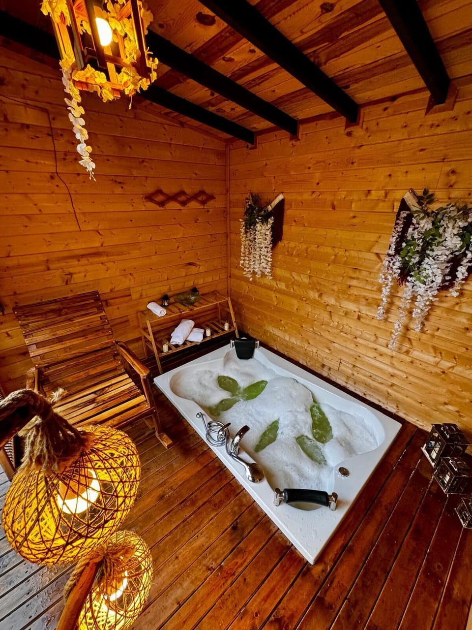 Deluxe Bungalow | Interior