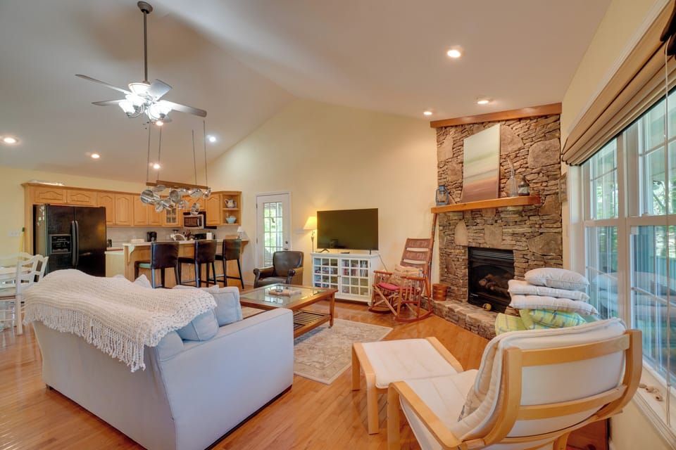 House (3 Bedrooms) | Interior