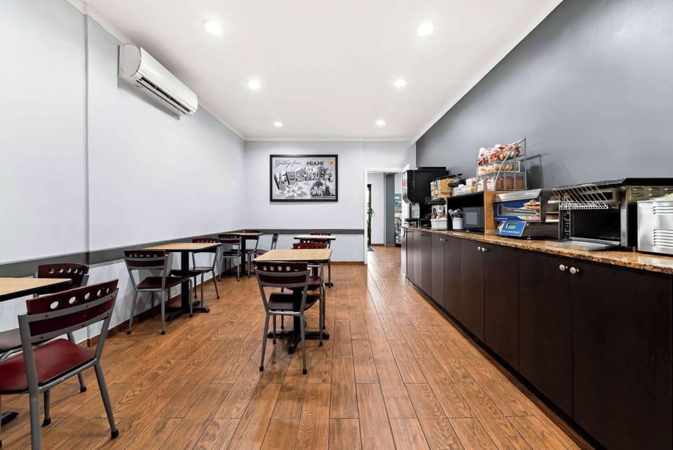 Free daily on-the-go breakfast